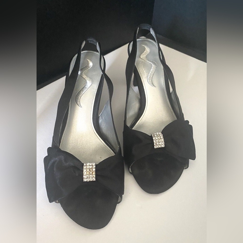 Nina Slingback Sandals Size 9M Peep Toe Bow Accent Rhinestones Heels Black